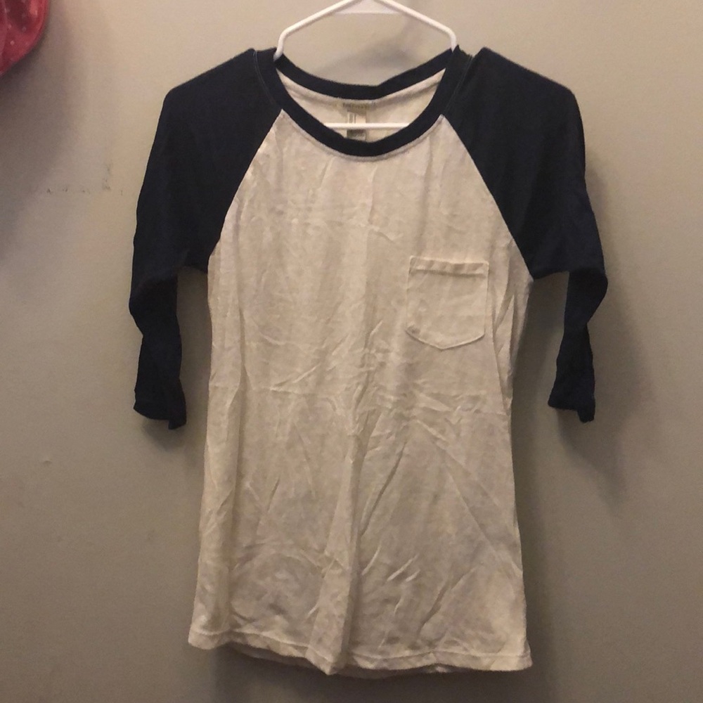 Baseball tee